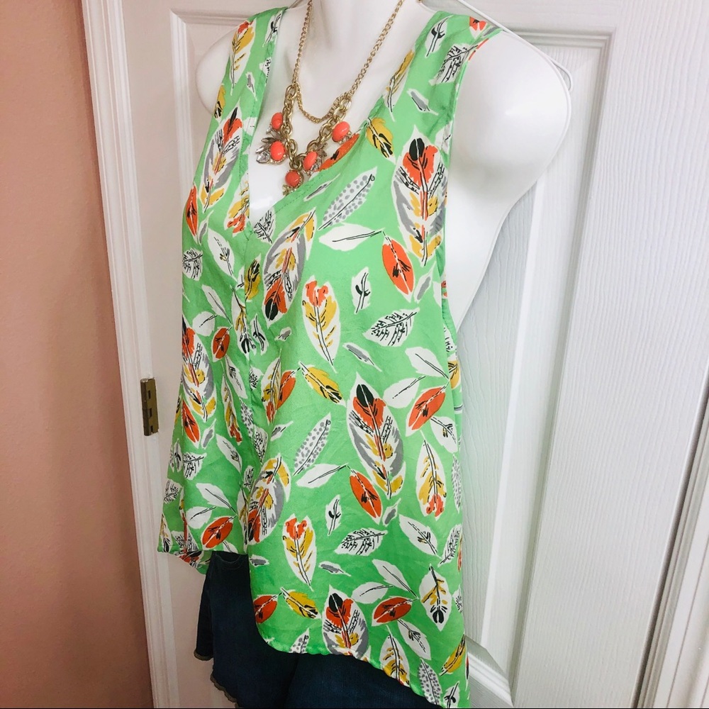 Bright and cheery leaf print flowy Sleeveless top